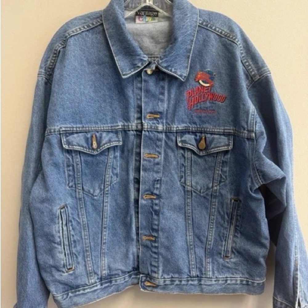 Vintage 90’s planet Hollywood trucker jacket large w enamel pin AMAZING Y2k